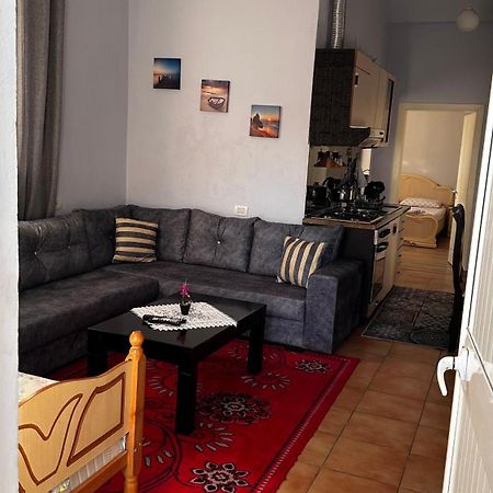 Priam Garden Apartment ดูร์เรส ภายนอก รูปภาพ