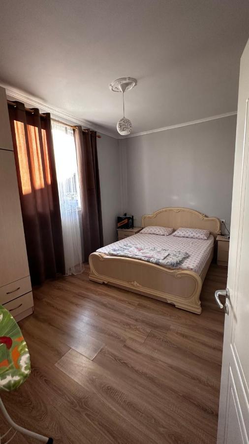 Priam Garden Apartment ดูร์เรส ภายนอก รูปภาพ