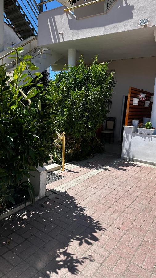 Priam Garden Apartment ดูร์เรส ภายนอก รูปภาพ